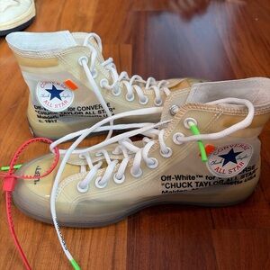 Converse Chuck Taylor All Star Vulcanized Hi size 6.5 M, 8.5 W